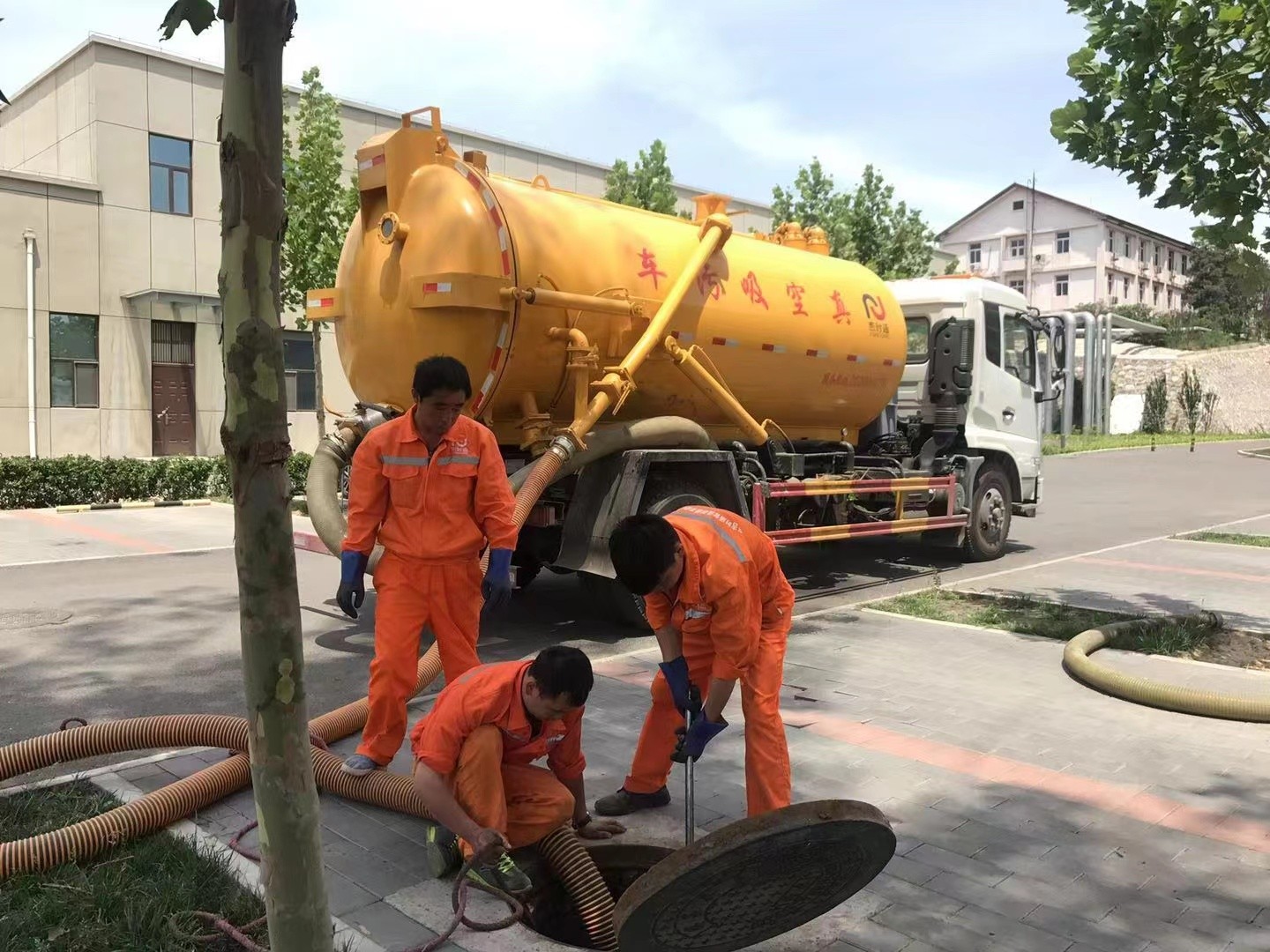 南关化粪池清理与5-8吨吸粪车施工效率分析